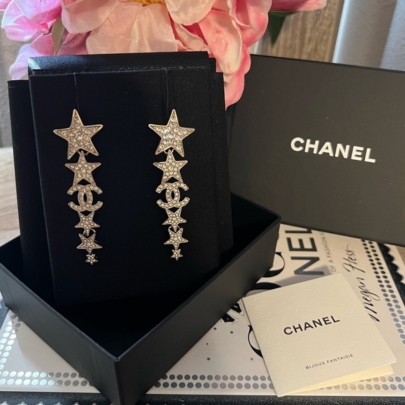 Chanel 2023 Crystal CC Star Drop Earrings - Picture 11 of 11